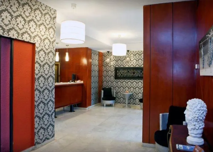 Colon Hotel 2*